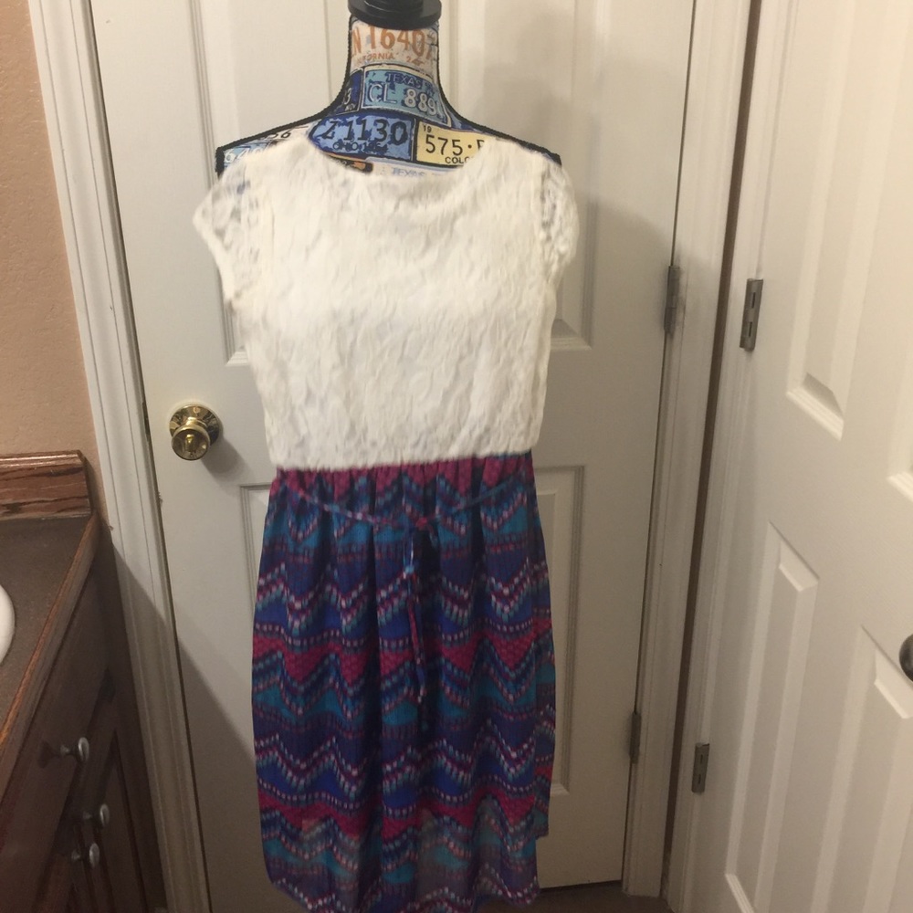 Dress 🌸 - Picture 2 of 4